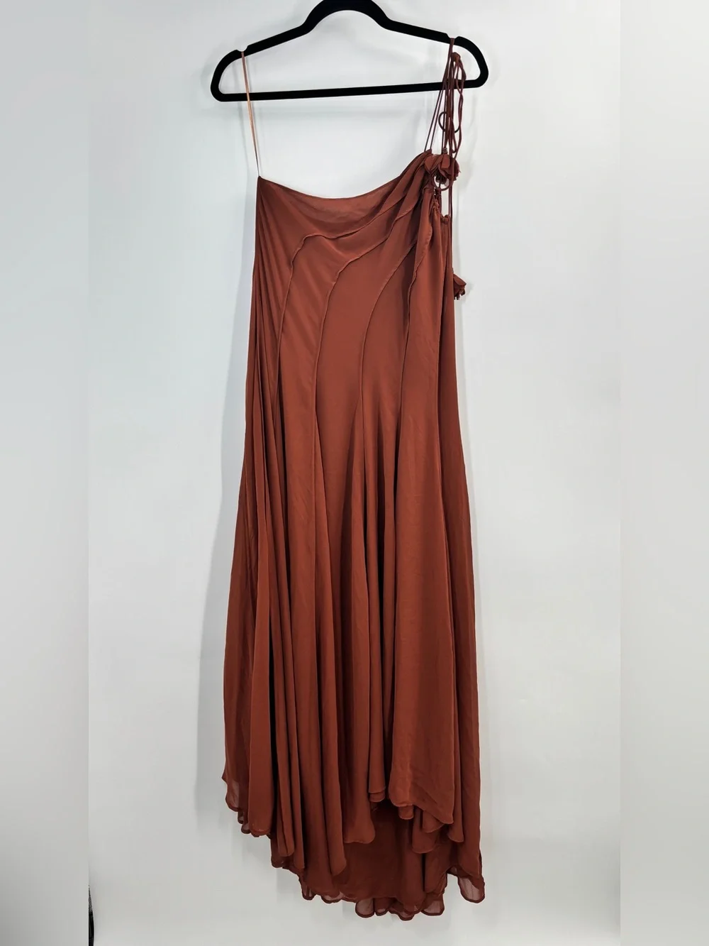 Exquise Ethereal Paislee One-Shoulder Chiffon Maxi - Picture 6 of 8